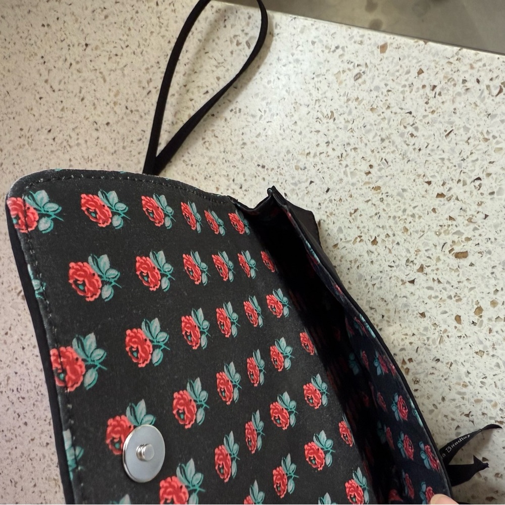 Vera Bradley Black Quilted Crossbody Bag - Picture 5 of 8